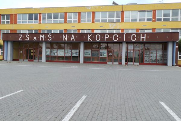 Zš a Mš na Kopcích