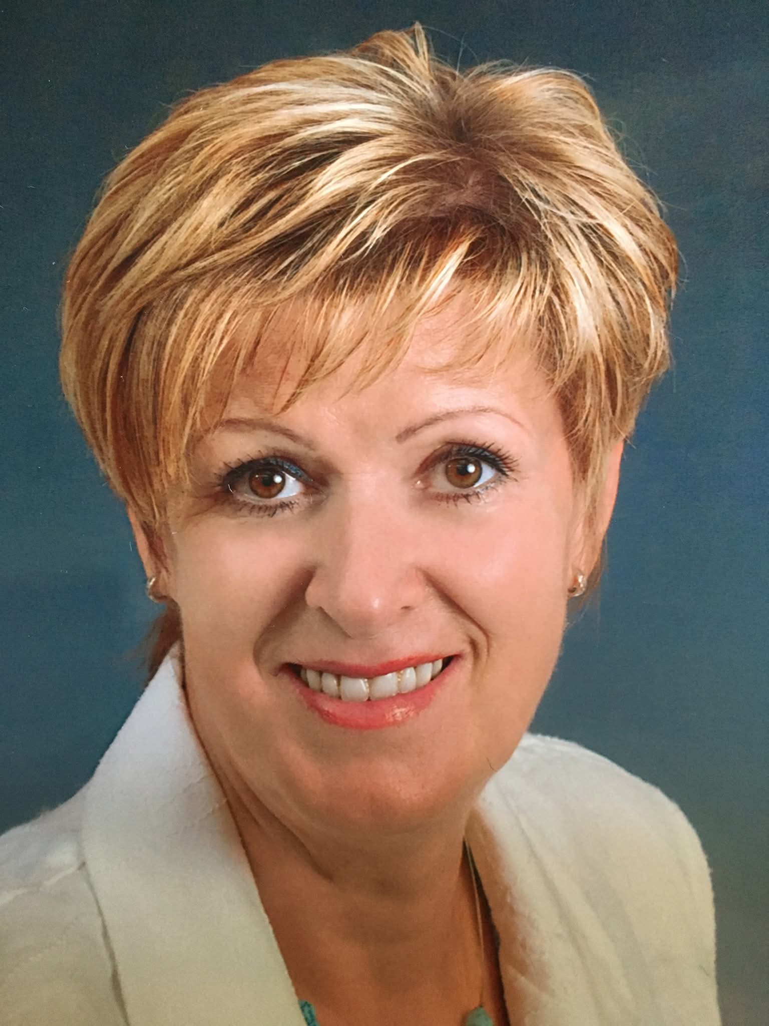 Mgr. Alena Červená