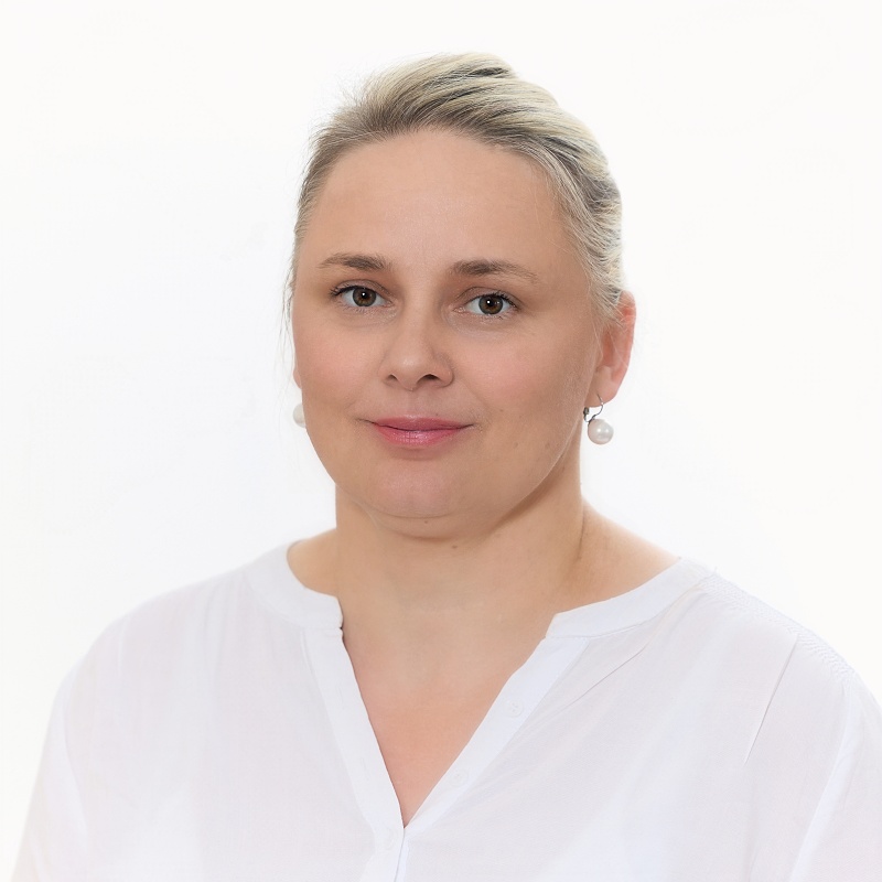 Mgr Martina S urova